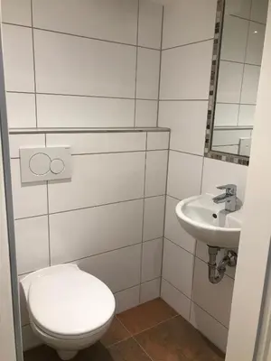 Ein Badezimmer in der Unterkunft ZimmERding managed by Hotel Apfelbaum