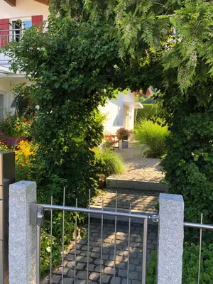 Ein Garten an der Unterkunft Wolfˋs Apartment