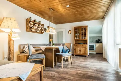 Ein Sitzbereich in der Unterkunft Ferienwohnanlage Oberaudorf