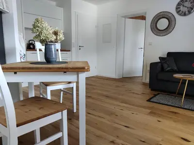 Ein Sitzbereich in der Unterkunft Gasthof Fischerstüberl