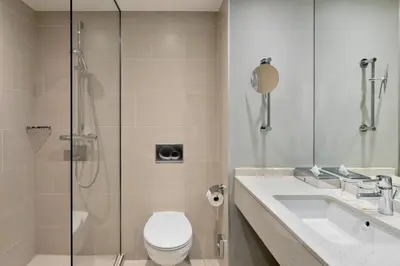 Ein Badezimmer in der Unterkunft Courtyard by Marriott Munich City East