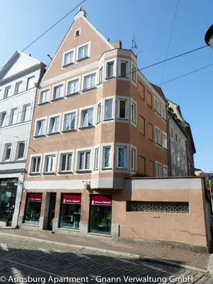 Das Gebäude in dem sich die Ferienwohnung befindet