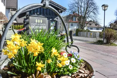 Ein Garten an der Unterkunft Kurhotel Eichinger