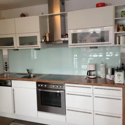 Helle großzügige ruhige Dreizimmerwohnung in Altstadtnähe mit kostenlosem Tiefgaragenstellplatz