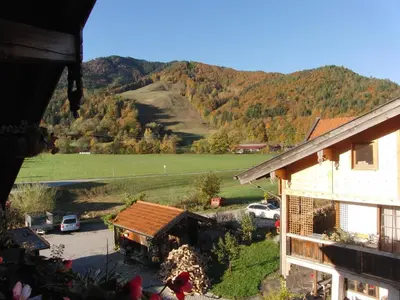 Ein allgemeiner Bergblick oder ein Berglick von der Ferienwohnung aus