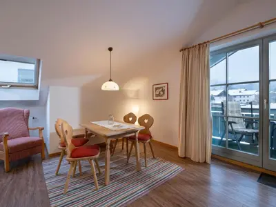 Ein Sitzbereich in der Unterkunft Wellness Ferienwohnung mit Hallenbad und Sauna