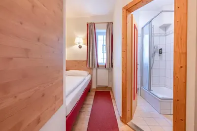 Ein Badezimmer in der Unterkunft Hotel Eder