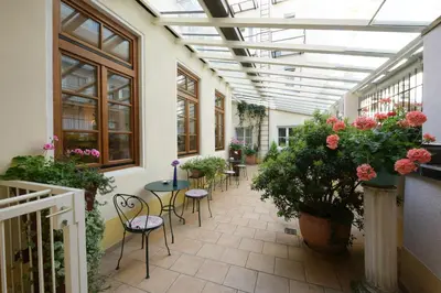 Ein Restaurant oder anderes Speiselokal in der Unterkunft Hotel Eder