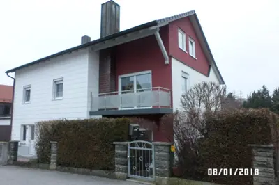 Das Gebäude in dem sich die Ferienwohnung befindet