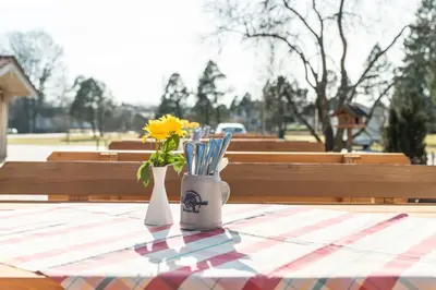 Ein Garten an der Unterkunft Landgasthof - Hotel Reindlschmiede