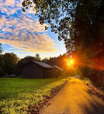 Blick auf den Sonnenuntergang/Sonnenaufgang von der Ferienwohnung aus oder aus der Nähe