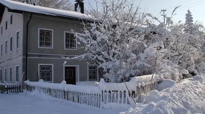 Alte Wirtschaft im Winter