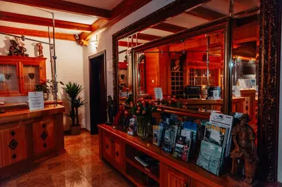 Lounge oder Bar in der Unterkunft Hotel Gundl Alm