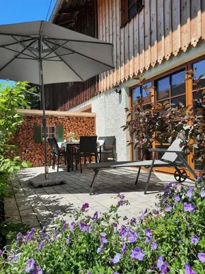 Ein Garten an der Unterkunft Moarhof Holzhausen
