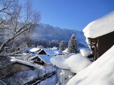 Alte Postvilla im Winter