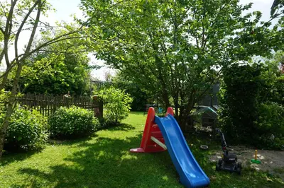 Ein Garten an der Unterkunft Ferienwohnung Atteltal