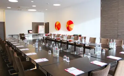 Ein Restaurant oder anderes Speiselokal in der Unterkunft enso Hotel