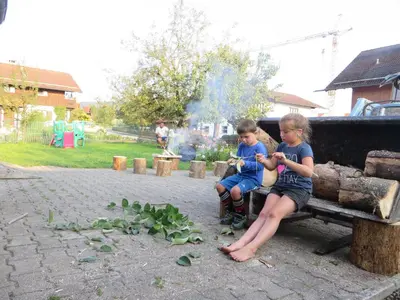 Gäste, die in der Unterkunft Landhaus Familie Doll Ferienwohnung Emerde übernachten