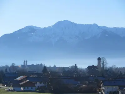 Ein allgemeiner Bergblick oder ein Berglick von der Ferienwohnung aus