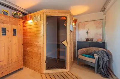 Ein Bett oder Betten in einem Zimmer der Unterkunft Traum FeWo mit Garten und Bergblick nahe Chiemsee
