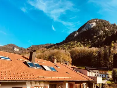 Ein allgemeiner Bergblick oder ein Berglick von der Ferienwohnung aus
