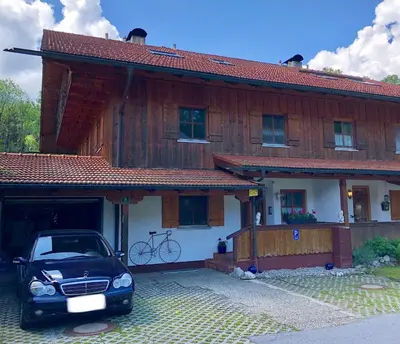 Das Gebäude in dem sich die Ferienwohnung befindet