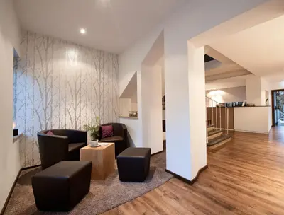 Ein Sitzbereich in der Unterkunft Hotel Seeluna am Klostersee