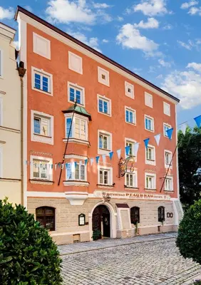 Das Gebäude in dem sich das Hotel befindet