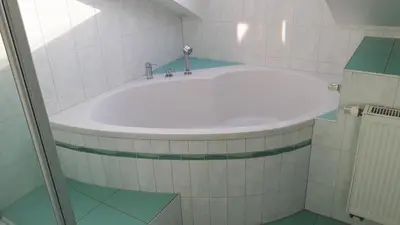 Ein Badezimmer in der Unterkunft helles Dachstudio