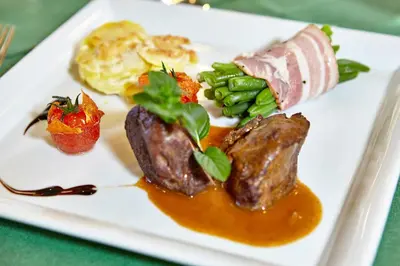 Essen im Hotel oder in der Nähe