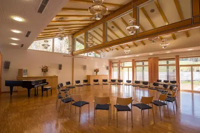 Der Geschäftsbereich oder Konferenzraum in der Unterkunft AURA-HOTEL Saulgrub