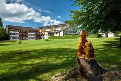 Ein Garten an der Unterkunft AURA-HOTEL Saulgrub