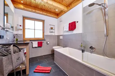 Ein Badezimmer in der Unterkunft Ferienhaus Alpinissimo