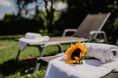 Ein Garten an der Unterkunft Weßner Hof Landhotel & Restaurant