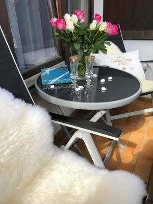 Ein Sitzbereich in der Unterkunft Golden GaPa Studio Apartment 20