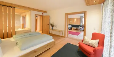 Ein Bett oder Betten in einem Zimmer der Unterkunft Romantik Hotel Zum Klosterbräu