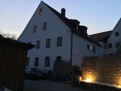 Das Gebäude in dem sich die Ferienwohnung befindet