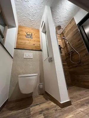 Ein Badezimmer in der Unterkunft FEWO IN UNTERWÖSSEN/CHIEMGAU/OBERBAYERN