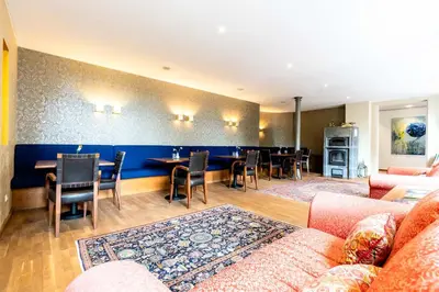Ein Sitzbereich in der Unterkunft SEINZ Wisdom Resort - Bio-Hotel vegan-vegetarisch