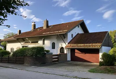 Das Gebäude in dem sich die Ferienwohnung befindet