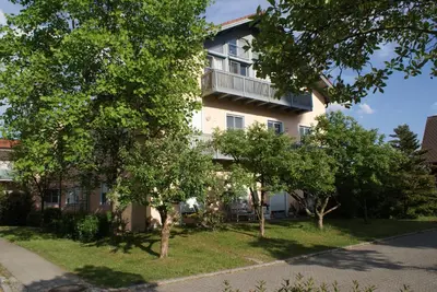 Ein Garten an der Unterkunft Gemütliche Ferienwohnung mit Charme