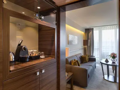 Ein Sitzbereich in der Unterkunft Pullman Munich