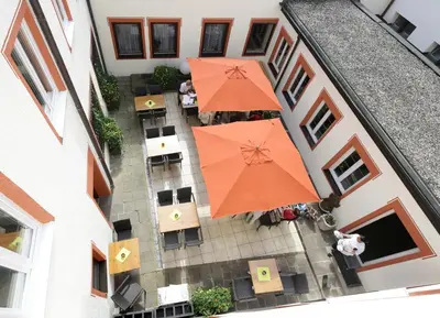Das Gebäude in dem sich das Hotel befindet