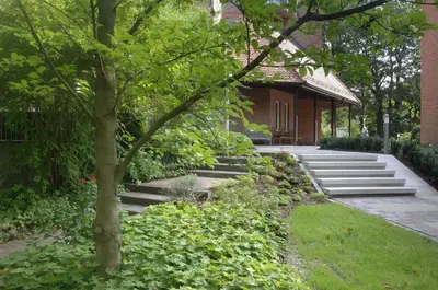 Ein Garten an der Unterkunft Hotel am alten Park