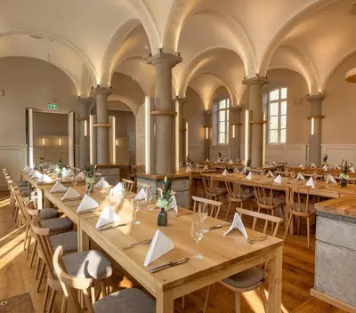 Ein Restaurant oder anderes Speiselokal in der Unterkunft Hotel Kloster Holzen