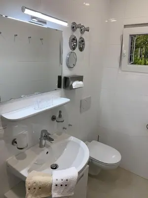 Ein Badezimmer in der Unterkunft Ferienwohnung am Regierungsplatz