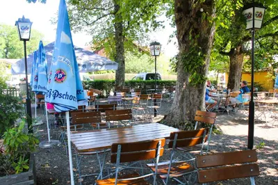 Ein Garten an der Unterkunft Gasthof Jägerwirt