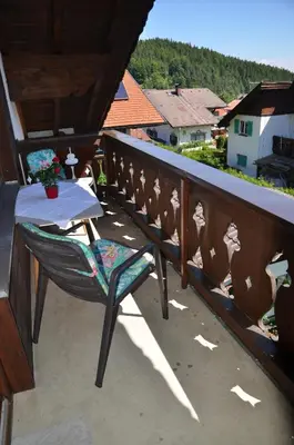 Ein Balkon oder eine Terrasse in der Unterkunft Ferienwohnung Steinhauser