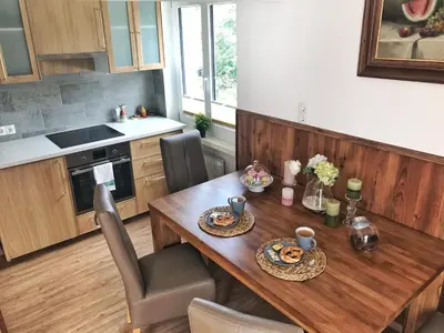 Küche/Küchenzeile in der Unterkunft Golden GaPa Central Large Family Apartment 24
