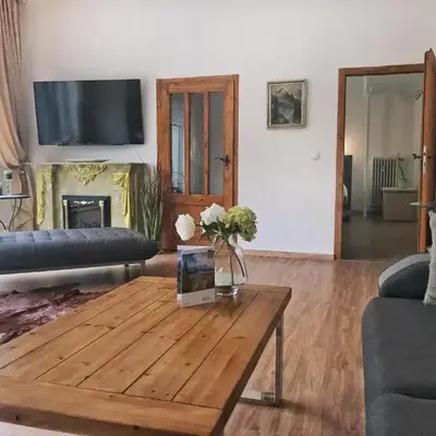 Golden GaPa Central Large Family Apartment 24